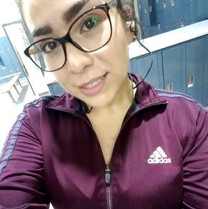 Meet your Posher, Lorena